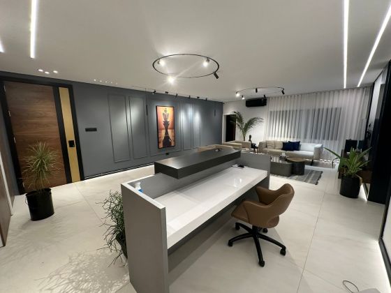  - Commercial Lighting Cases - 2